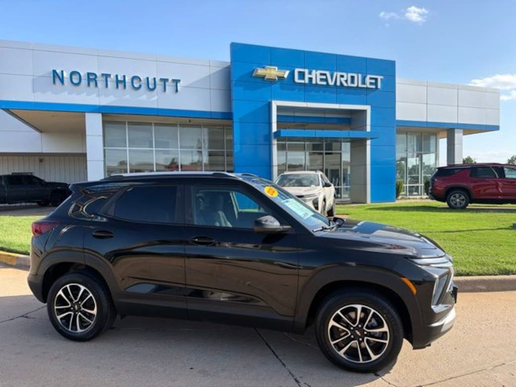 Used 2025 Chevrolet Trailblazer LT SUV
