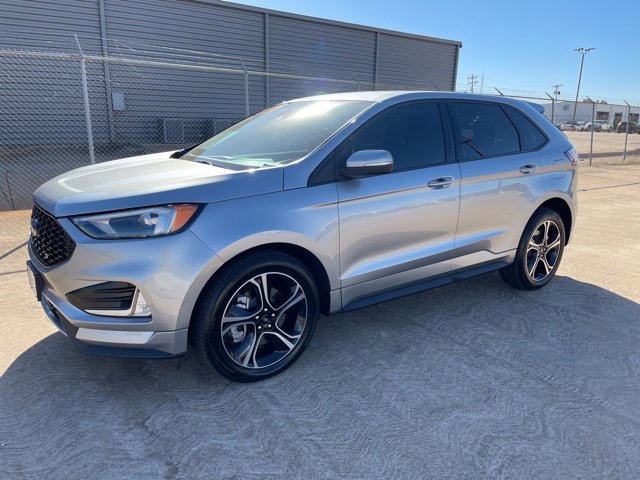 2021 Ford Edge ST photo 4
