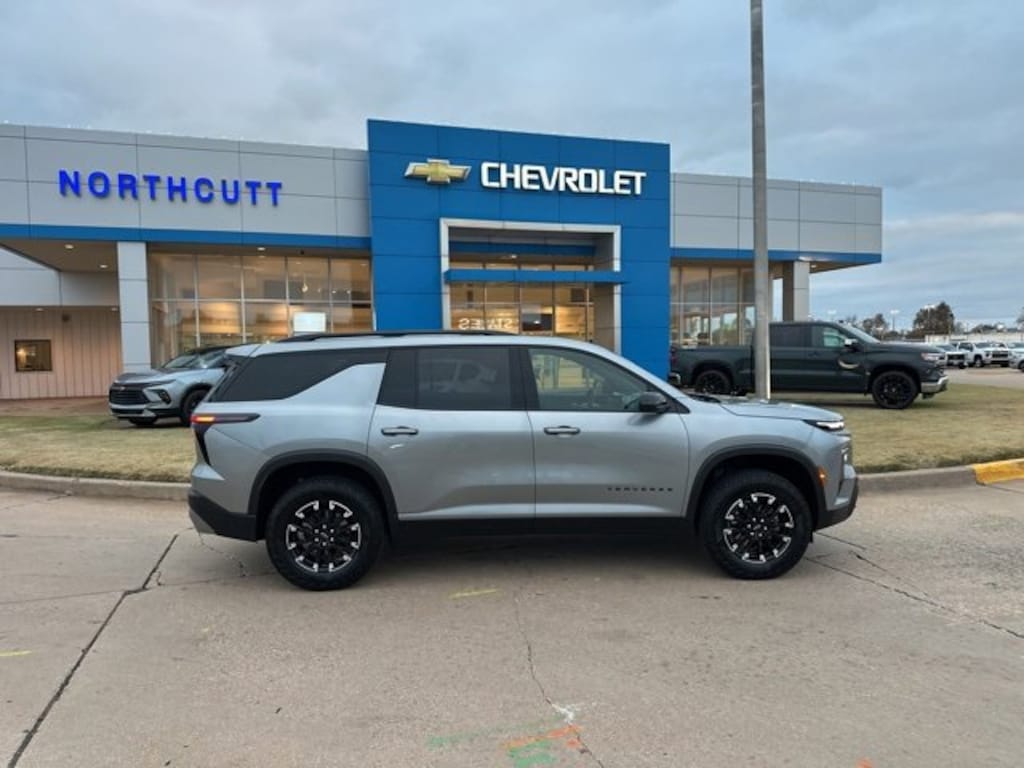 Used 2025 Chevrolet Traverse Z71 SUV