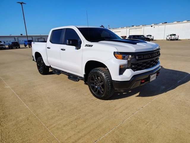 Used 2024 Chevrolet Silverado 1500 Custom with VIN 3GCUDCE82RG326977 for sale in Enid, OK