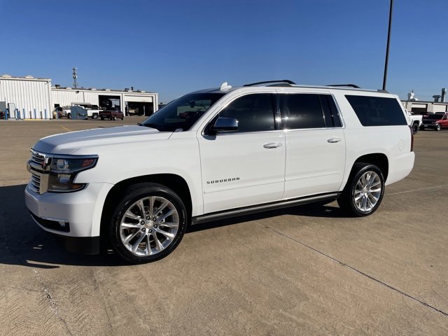 2019 Chevrolet Suburban Premier photo 4