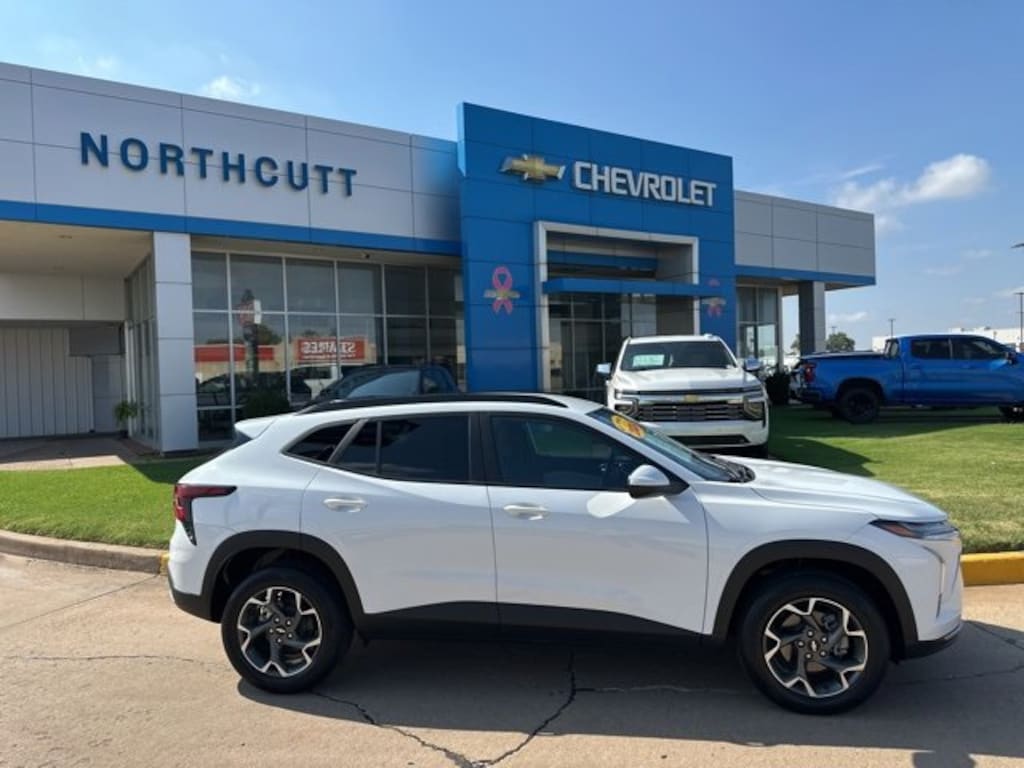 Used 2024 Chevrolet Trax LT SUV