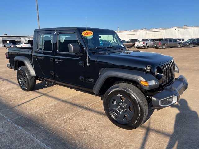 Used 2023 Jeep Gladiator Sport with VIN 1C6HJTAG4PL588658 for sale in Enid, OK