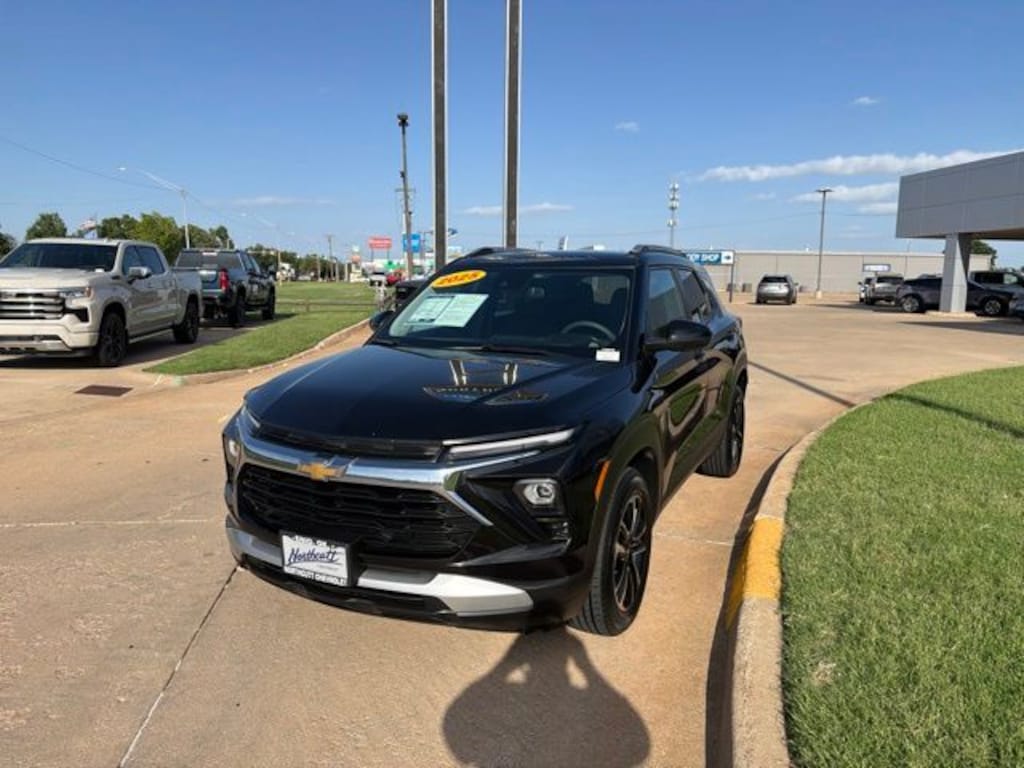 Used 2025 Chevrolet Trailblazer LT SUV