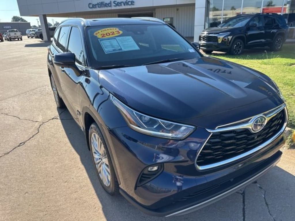 Used 2023 Toyota Highlander Hybrid Platinum