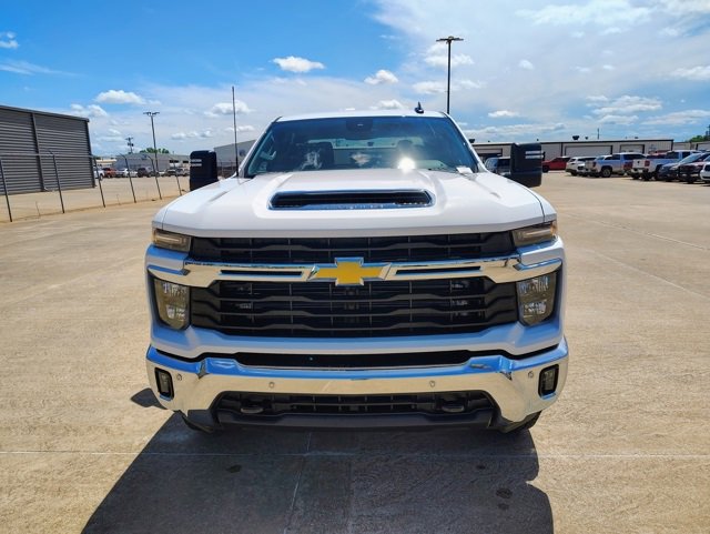 2025 Chevrolet Silverado 2500HD LT photo 4