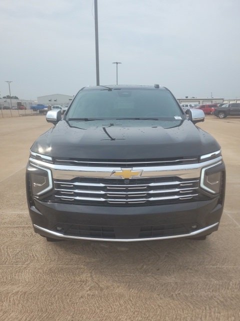 2025 Chevrolet Tahoe Premier photo 2