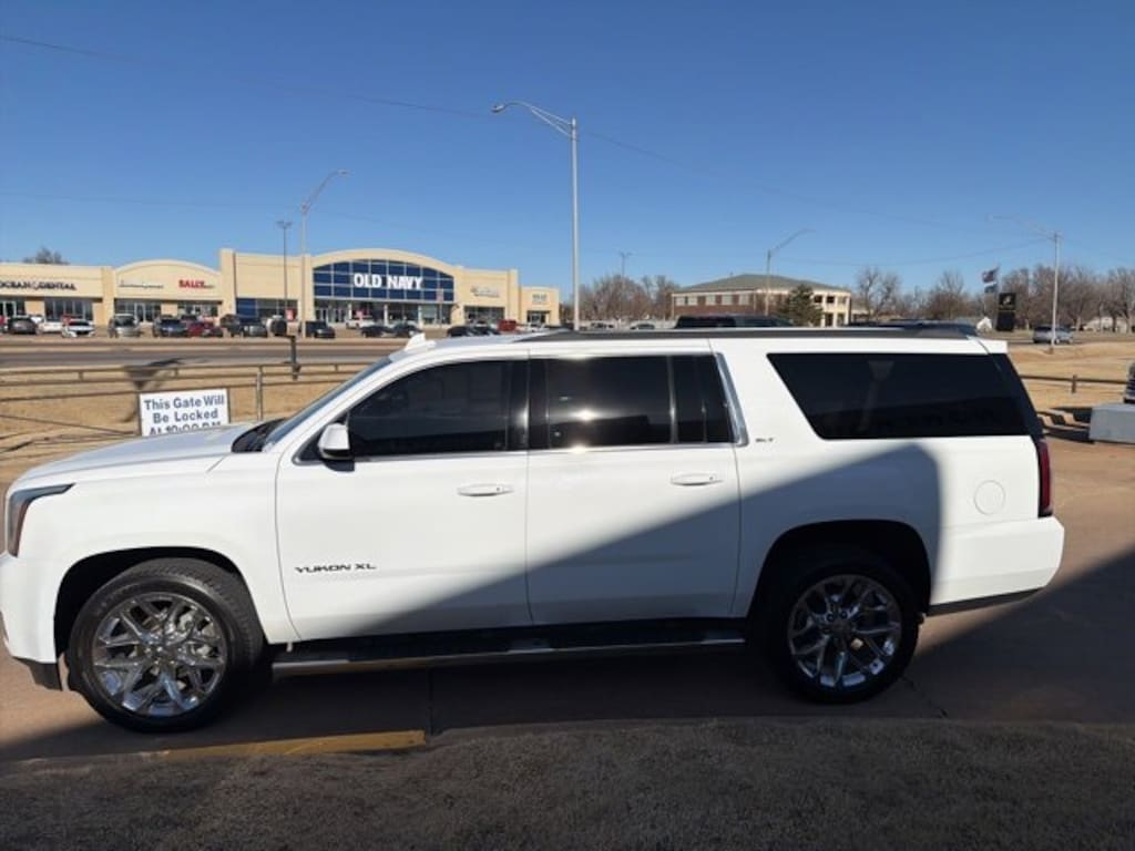 Used 2017 GMC Yukon XL SLT SUV