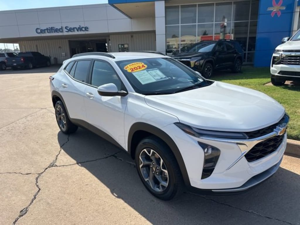 Used 2024 Chevrolet Trax LT SUV