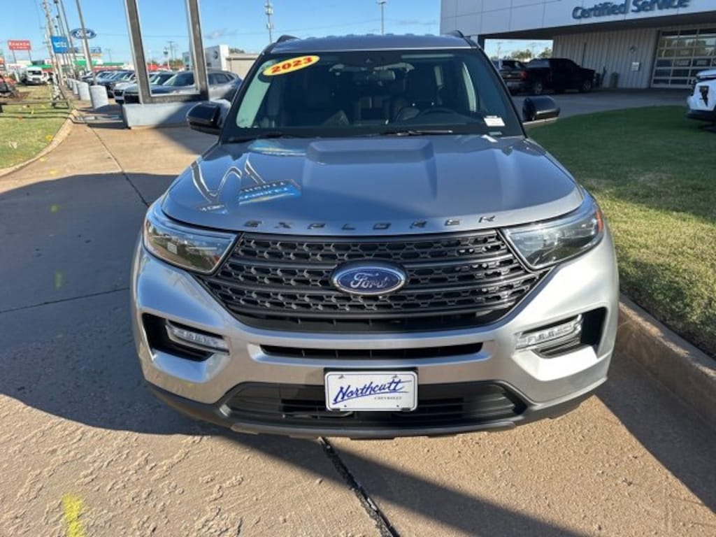 Used 2023 Ford Explorer XLT