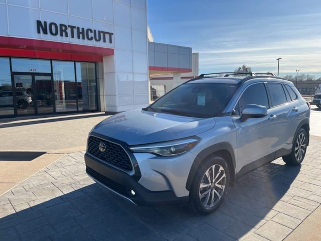 Used 2023 Toyota Corolla Cross XLE SUV