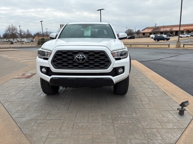 2020 Toyota Tacoma TRD Off-Road photo 2