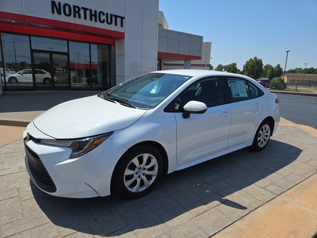 Used 2023 Toyota Corolla LE with VIN 5YFB4MDE0PP033347 for sale in Northfield, Minnesota