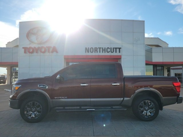 2017 Nissan Titan