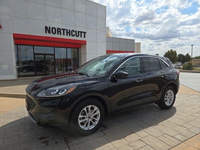 Used 2020 Ford Escape SE with VIN 1FMCU9G63LUA52618 for sale in Enid, OK