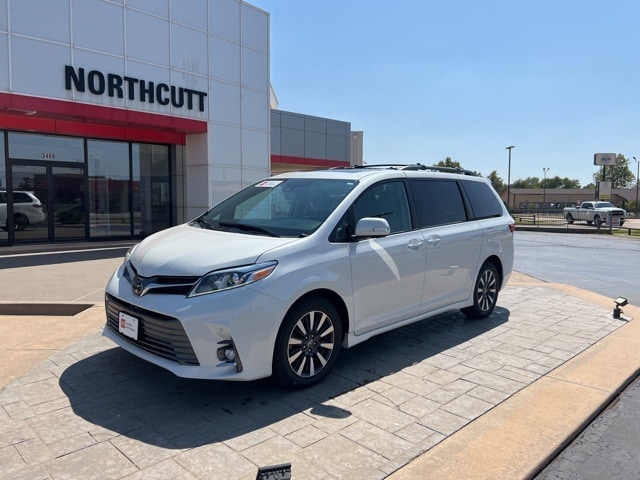 Certified 2020 Toyota Sienna Limited with VIN 5TDDZ3DC2LS229245 for sale in Enid, OK