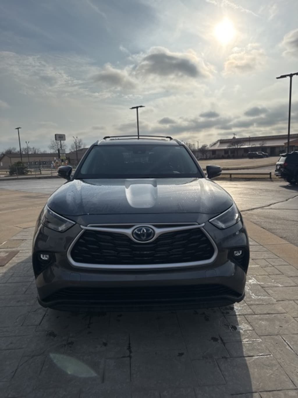 Used 2023 Toyota Highlander Hybrid XLE SUV