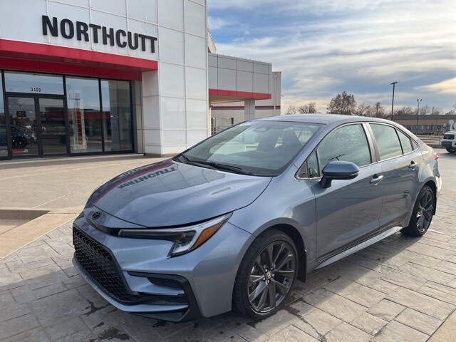 2024 Toyota Corolla SE photo 2