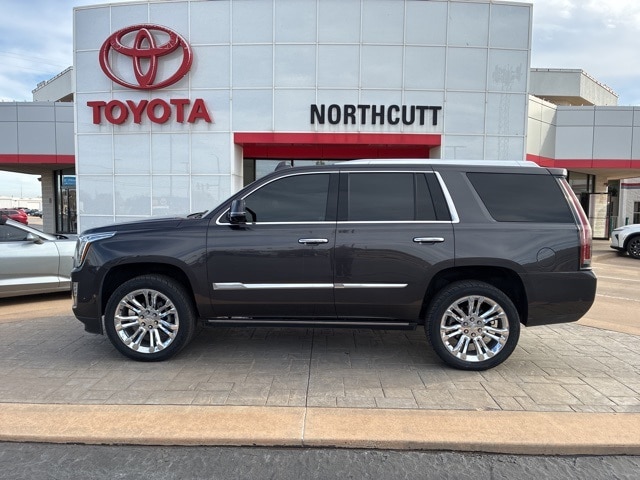 2018 Cadillac Escalade Premium Luxury's photo