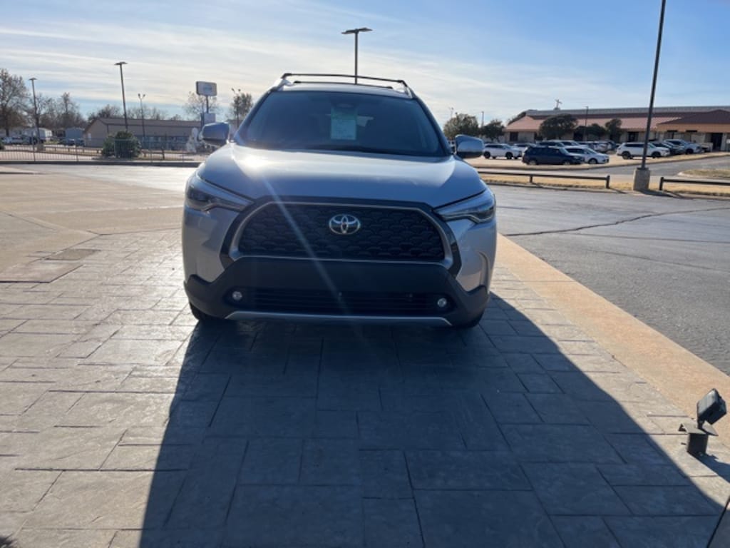 Used 2023 Toyota Corolla Cross XLE SUV