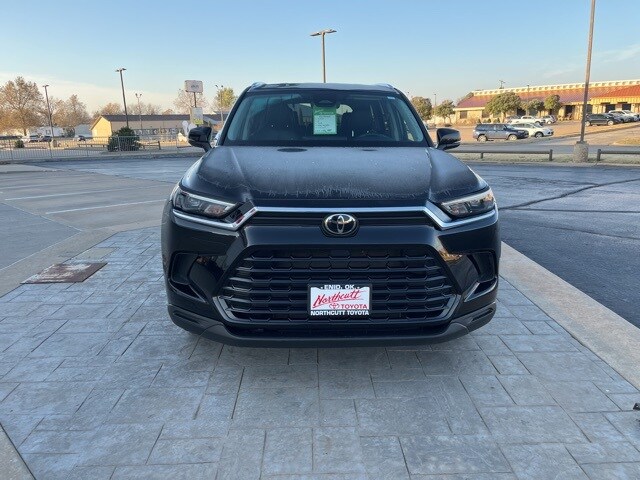 2024 Toyota Grand Highlander XLE photo 3