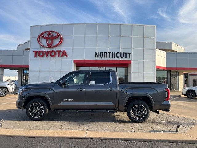 2026 Toyota Tundra Limited's photo