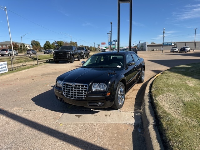 Used 2010 Chrysler 300 Executive Series with VIN 2C3CA5CV8AH221782 for sale in Enid, OK