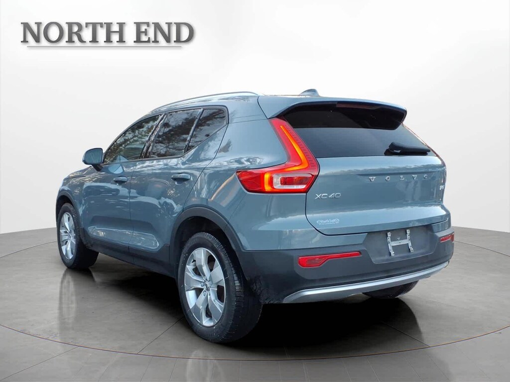 Used 2020 Volvo XC40 Momentum T5 AWD