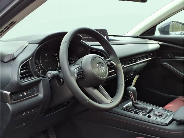 2026 Mazda CX-30 Carbon Edition - Photo 8