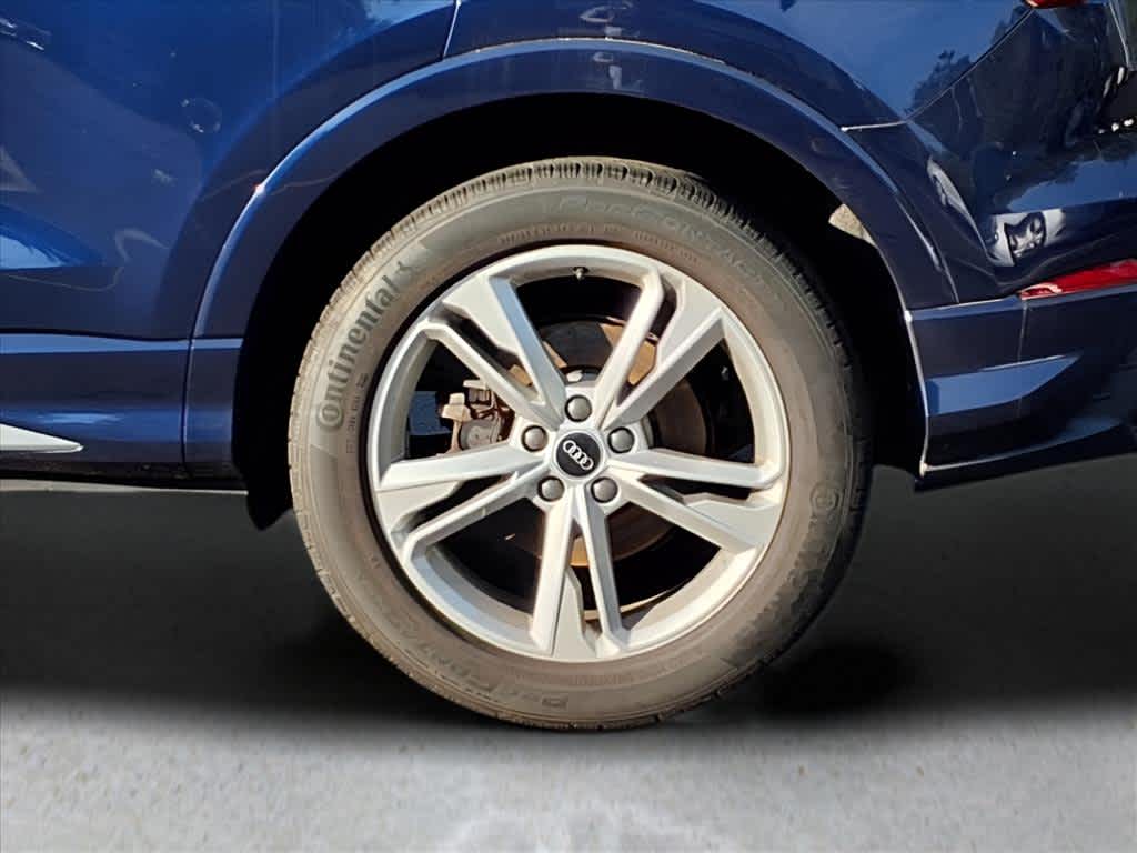 2021 Audi Q3 S line Premium Plus photo 3