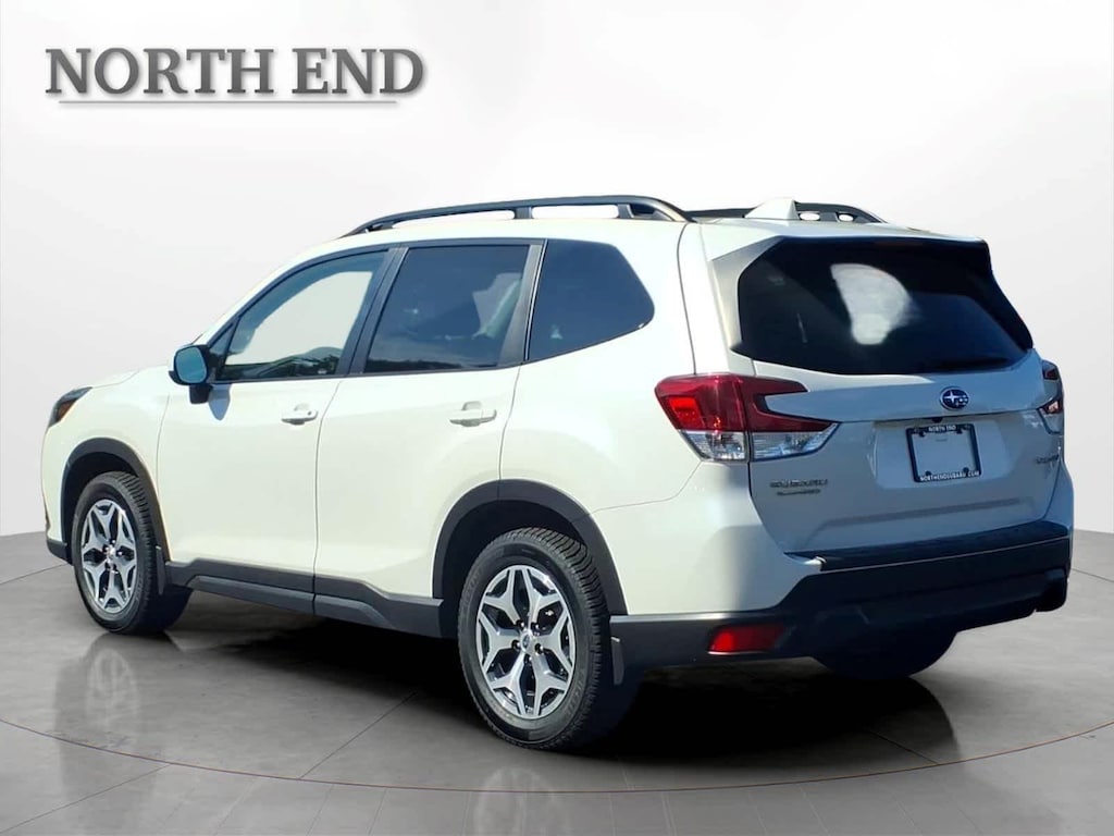 Used 2022 Subaru Forester Premium CVT