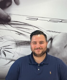 Staff member Alex Belsky from ID_eca0f2ae82e8