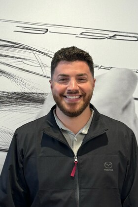 Staff member Nico Deamicis from ID_981bc933a6d9