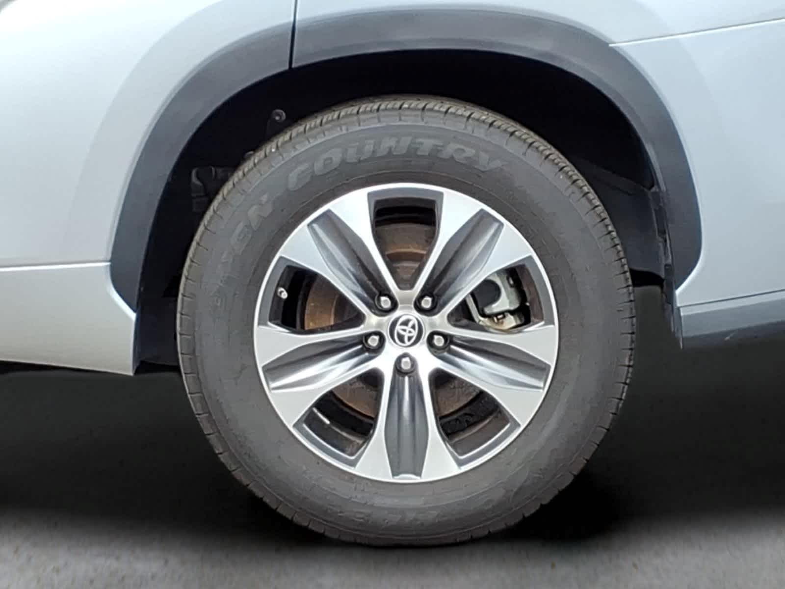 Used 2023 Toyota Highlander XLE