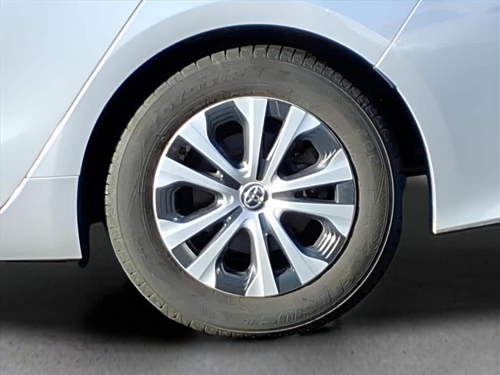 2021 Toyota Prius Prime LE photo 3