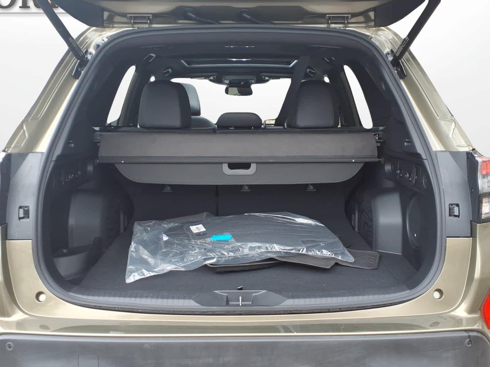 2025 Subaru Forester Limited - Photo 9