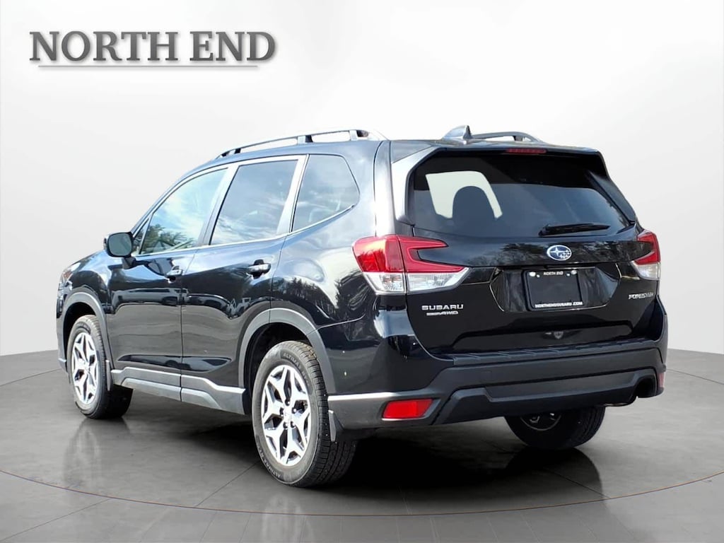 Used 2023 Subaru Forester Premium CVT