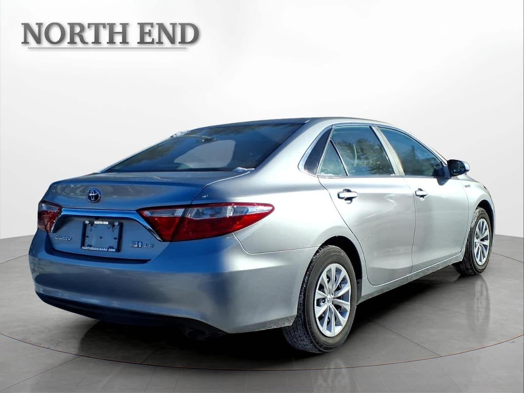 Used 2016 Toyota Camry Hybrid LE Sdn