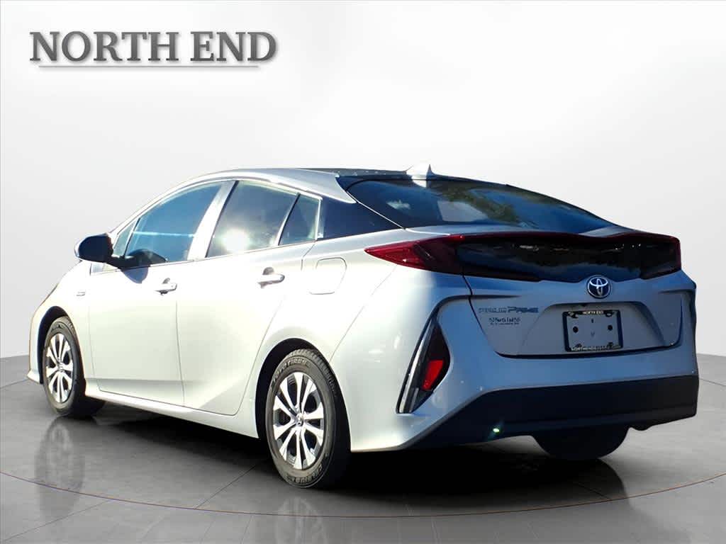 2021 Toyota Prius Prime LE photo 4