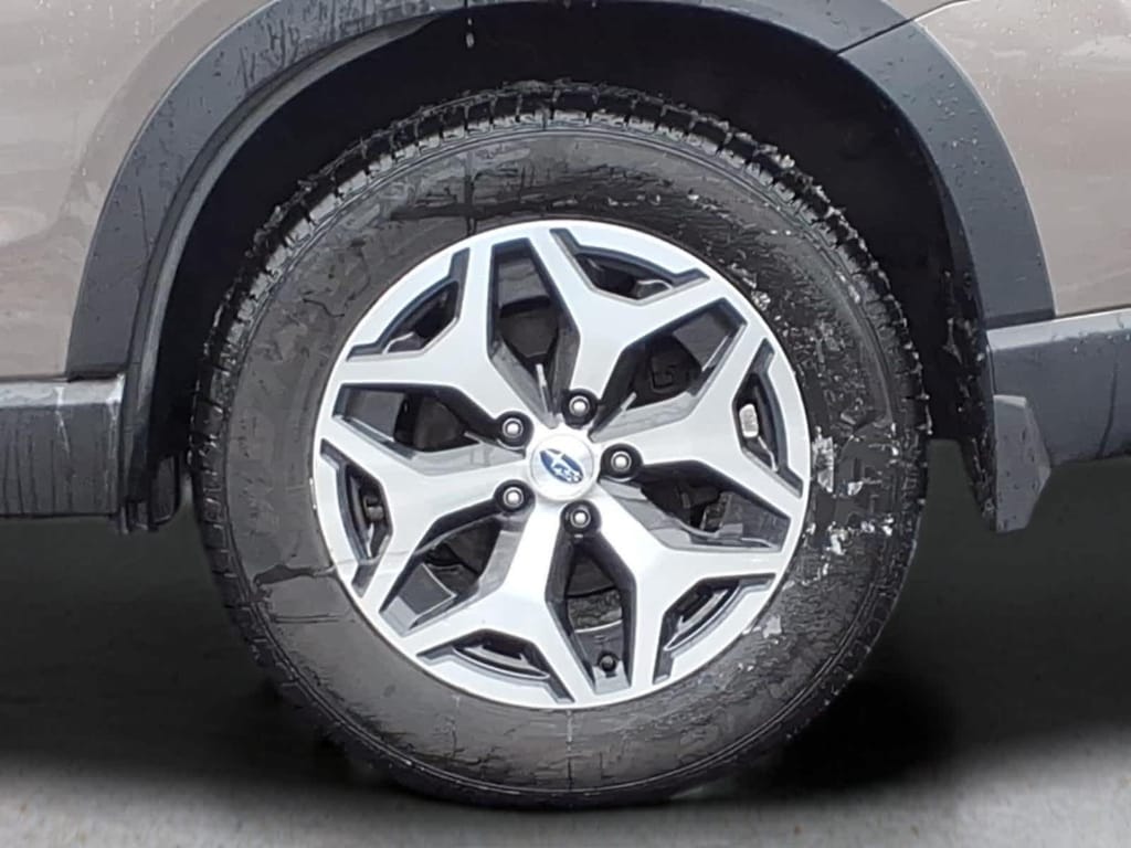 Used 2023 Subaru Forester Premium CVT