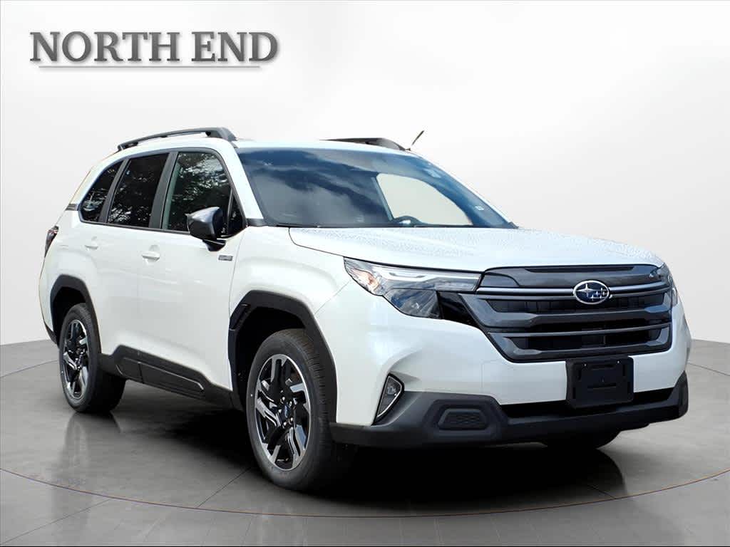 2025 Subaru Forester Premium photo 3