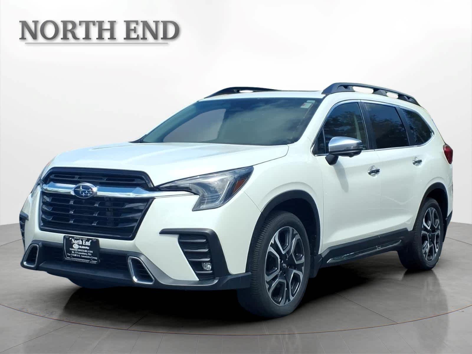 2023 Subaru Ascent Touring's photo
