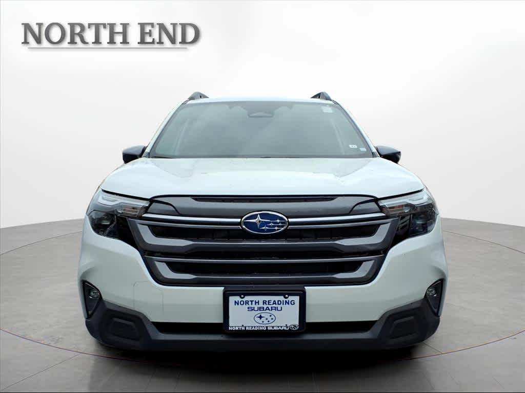 2025 Subaru Forester Premium photo 2