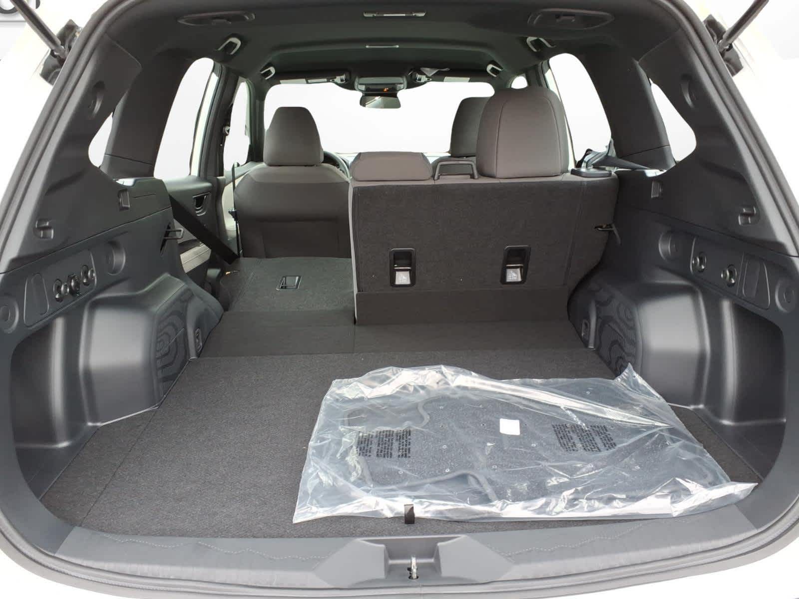 2026 Subaru Forester Base - Photo 7