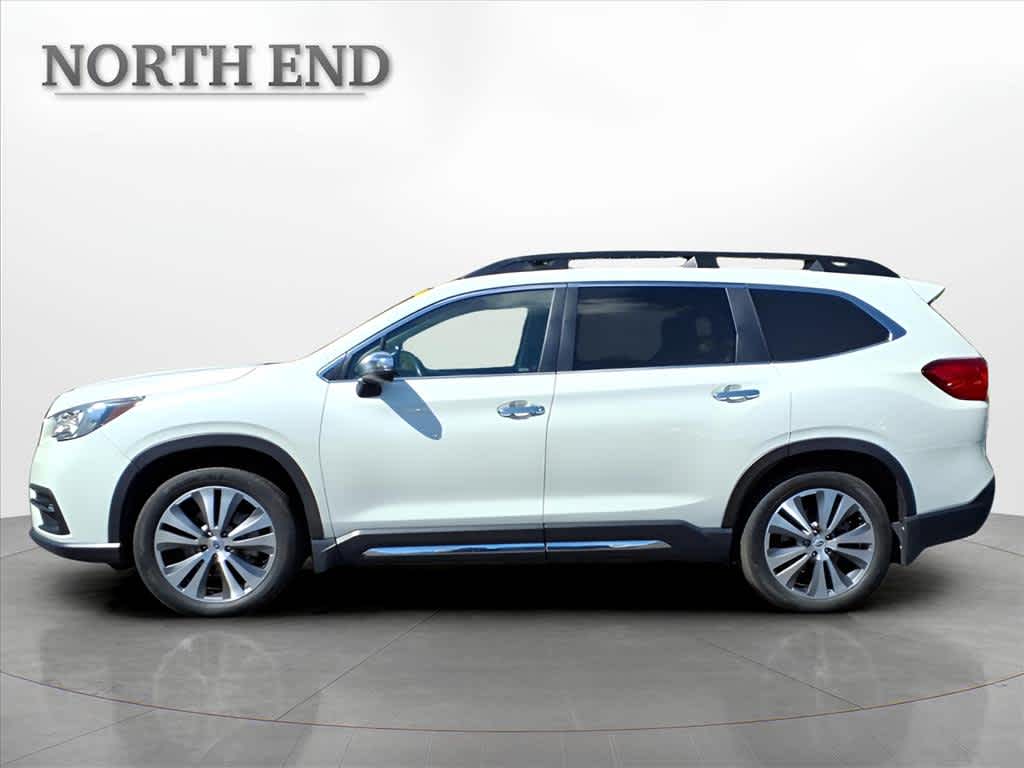 2022 Subaru Ascent Touring photo 2