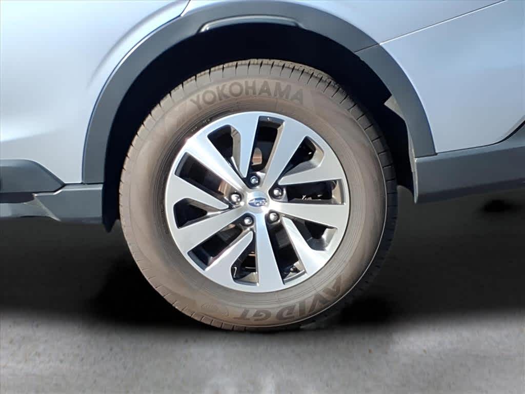 2022 Subaru Outback Premium photo 3