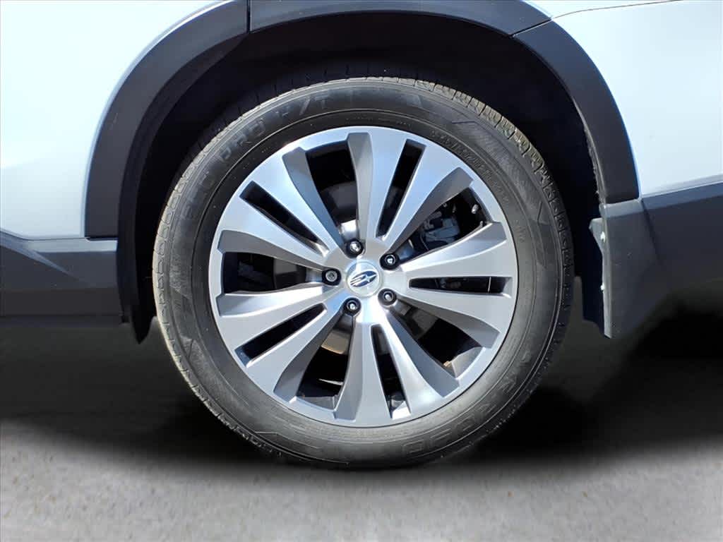 2022 Subaru Ascent Touring photo 3
