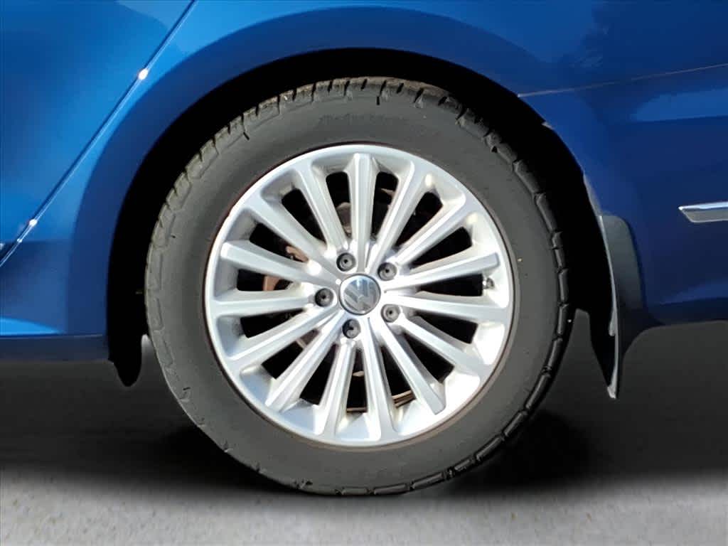 2016 Volkswagen Passat SE photo 3