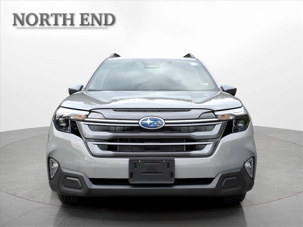 2025 Subaru Forester Premium photo 2