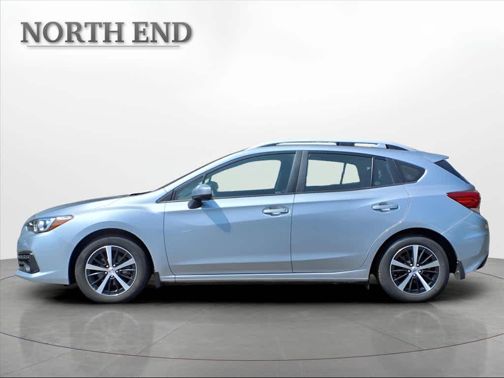 2023 Subaru Impreza Premium photo 2